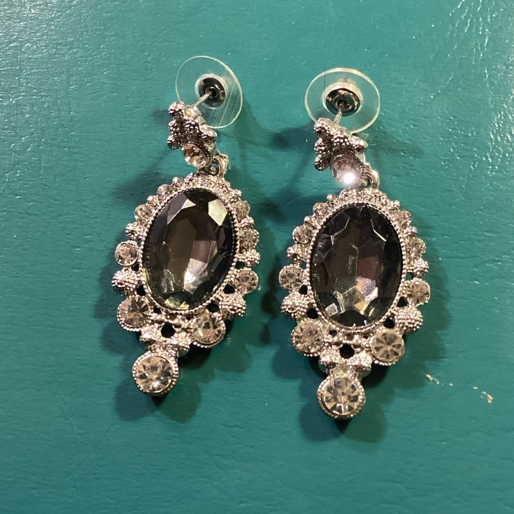Women’s earrings